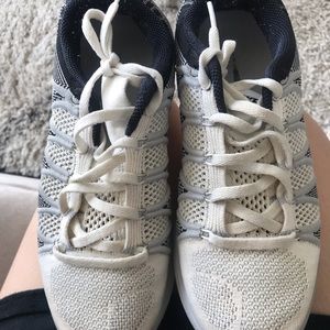 Nike USED 7.5 fly knits - black and white